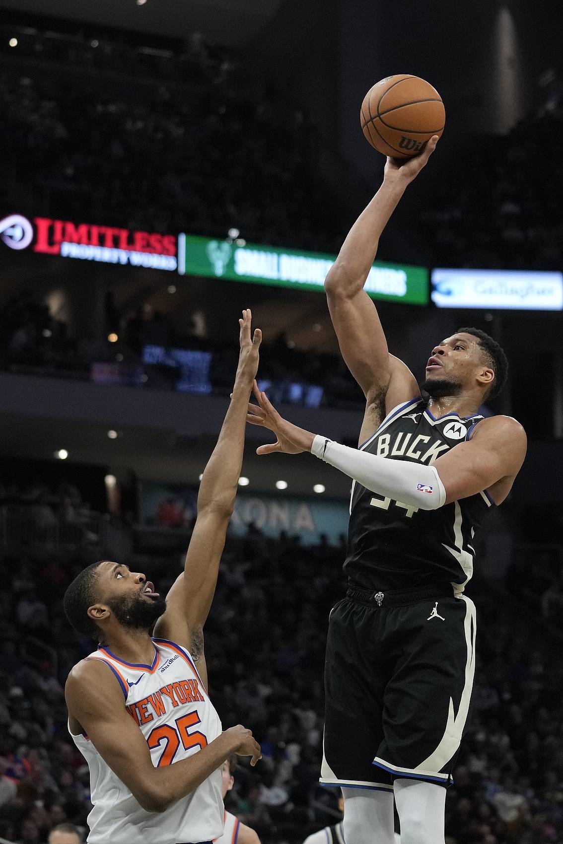 雄鹿胜尼克斯,字母哥表现稳定的简单介绍 雄鹿胜尼克斯,字母哥表现稳定的简单介绍