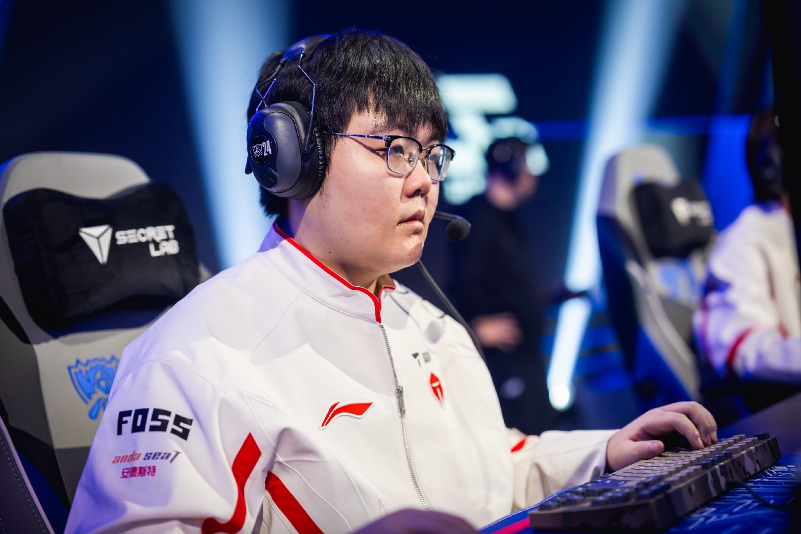 TES轻取HKA,Zeus操刀奇招英雄翻盘顶尖较量成都决赛之夜,留下经典瞬间的简单介绍 TES轻取HKA,Zeus操刀奇招英雄翻盘顶尖较量成都决赛之夜,留下经典瞬间的简单介绍